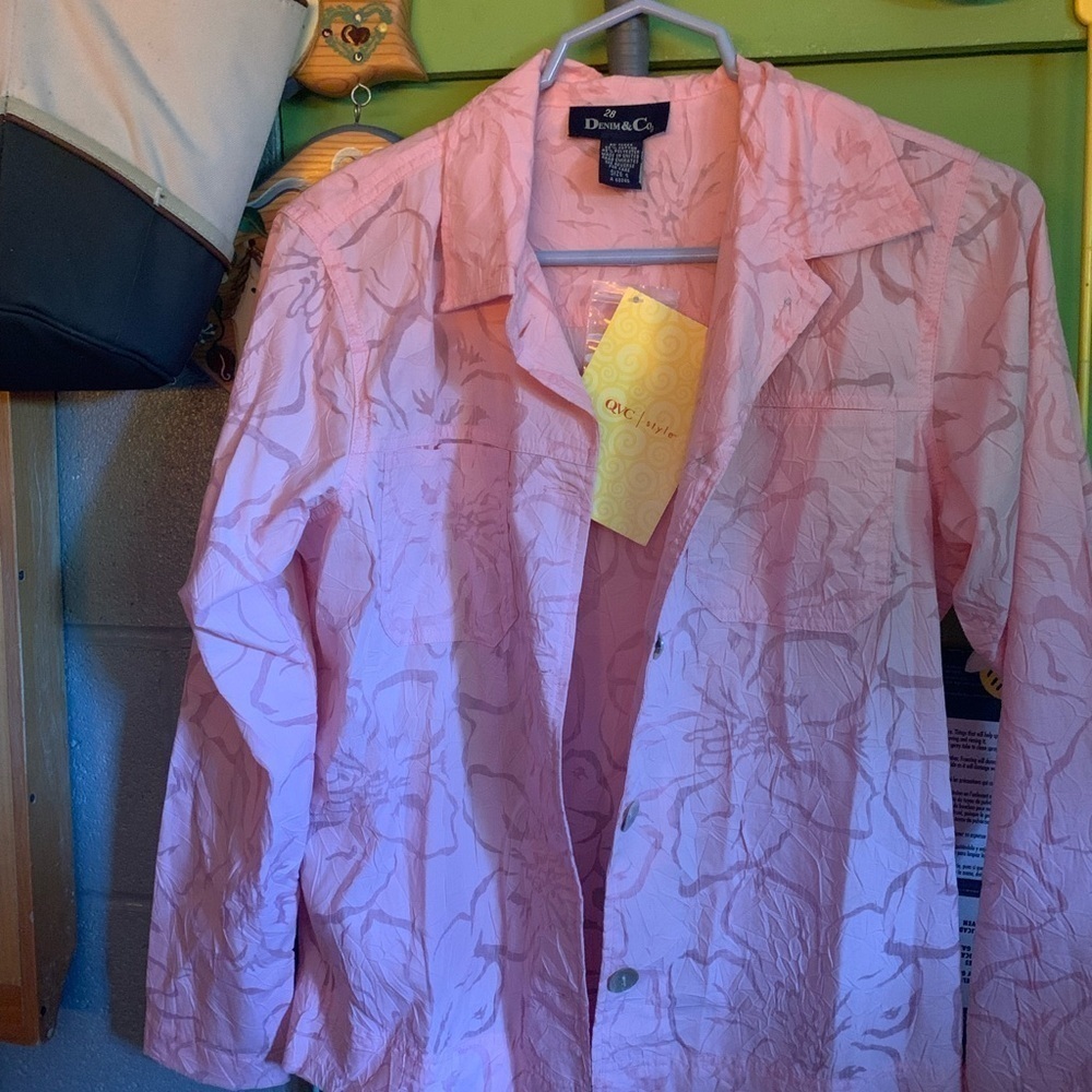 NWT Denim & Co Women’s Pink Button Down Blouse Size Small